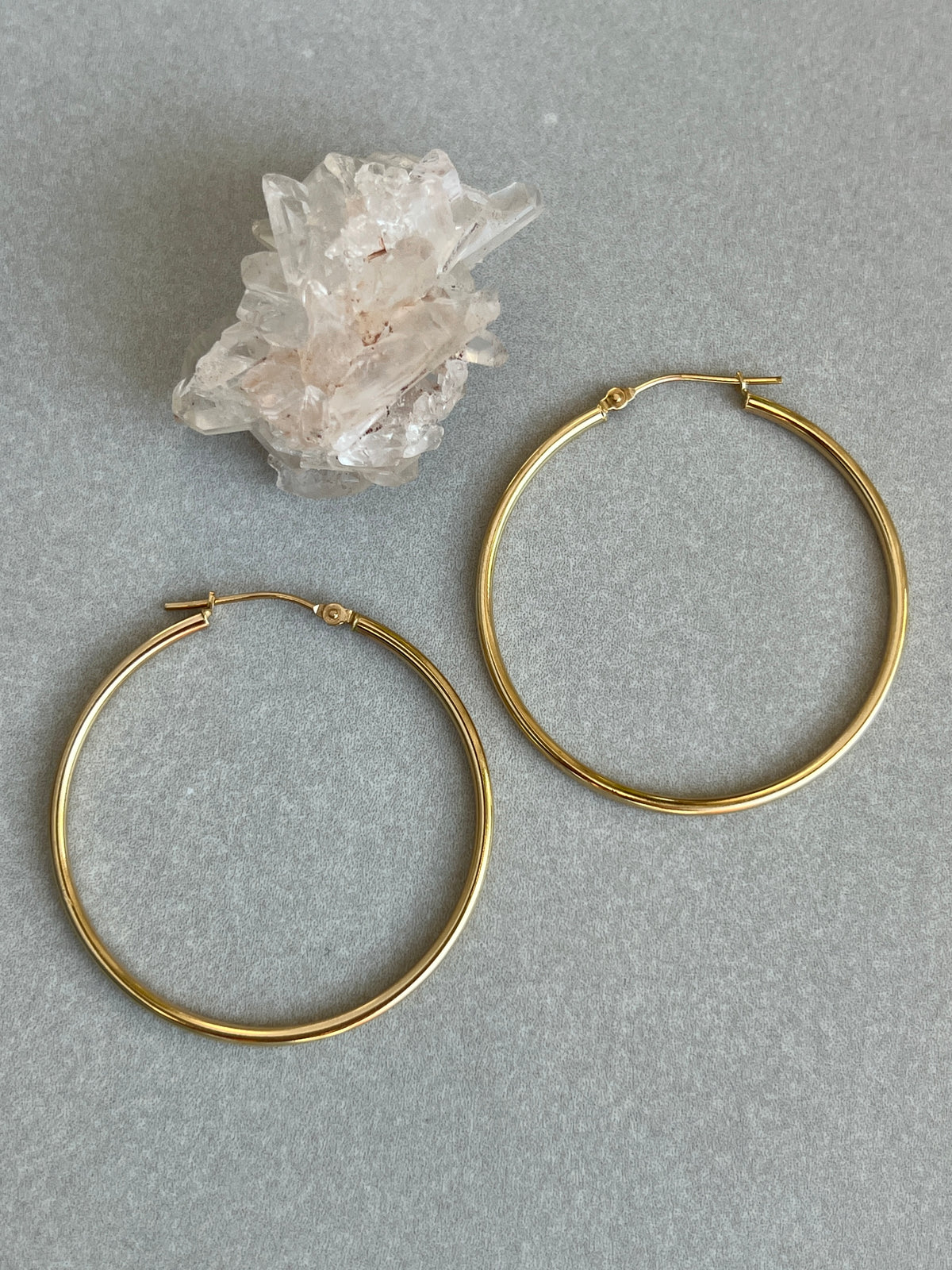 Vintage 14k Gold 1.6” Thin Tube Hoop Earrings