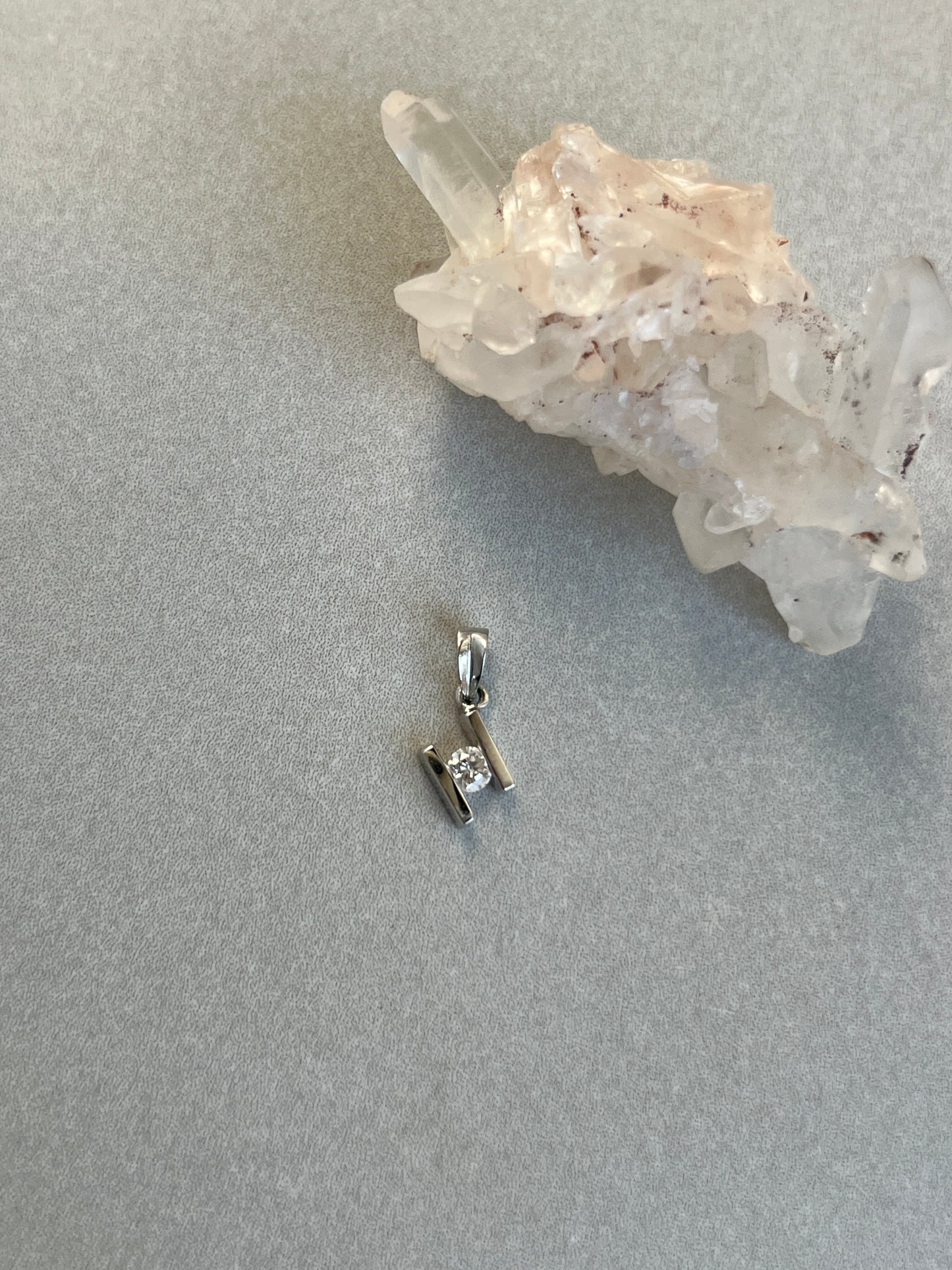 Vintage 18k White Gold Geometric Natural Diamond Pendant