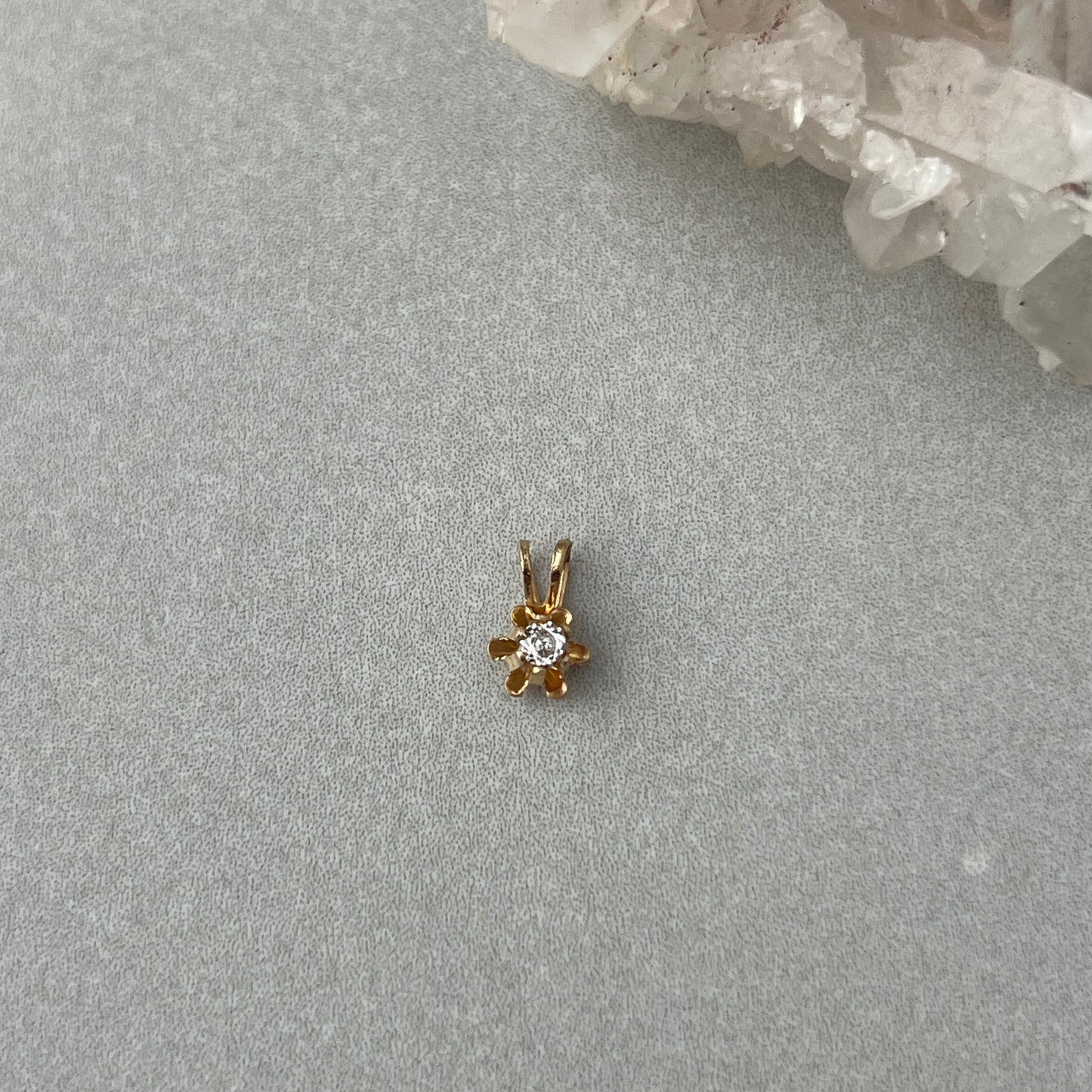 Vintage 14k Gold Diamond Buttercup Charm