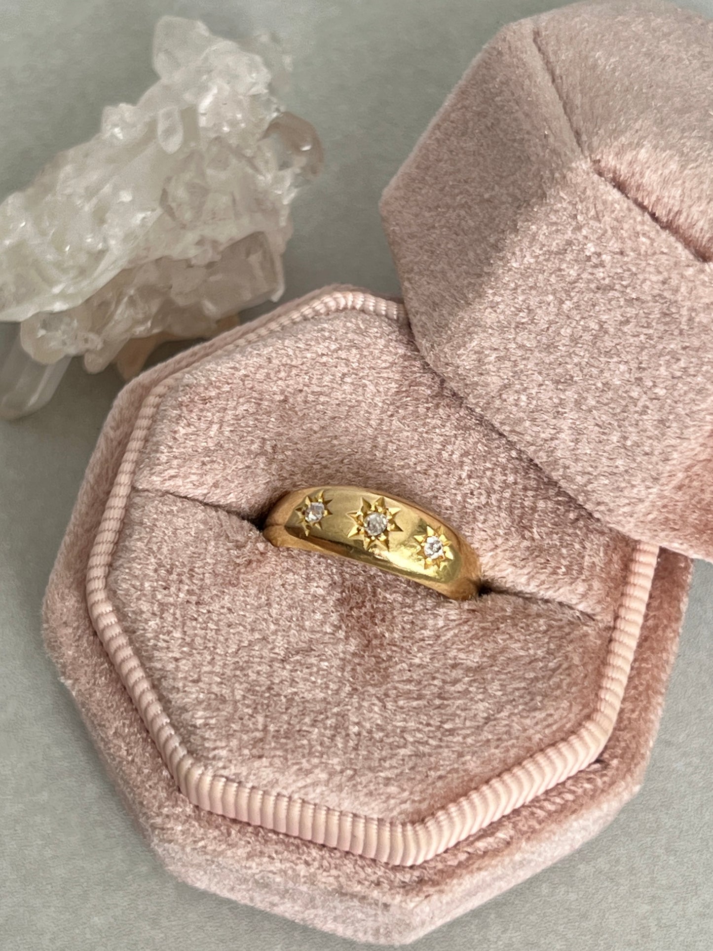 Antique 18k Gold Starburst Old Mine Cut Diamond Trilogy Ring