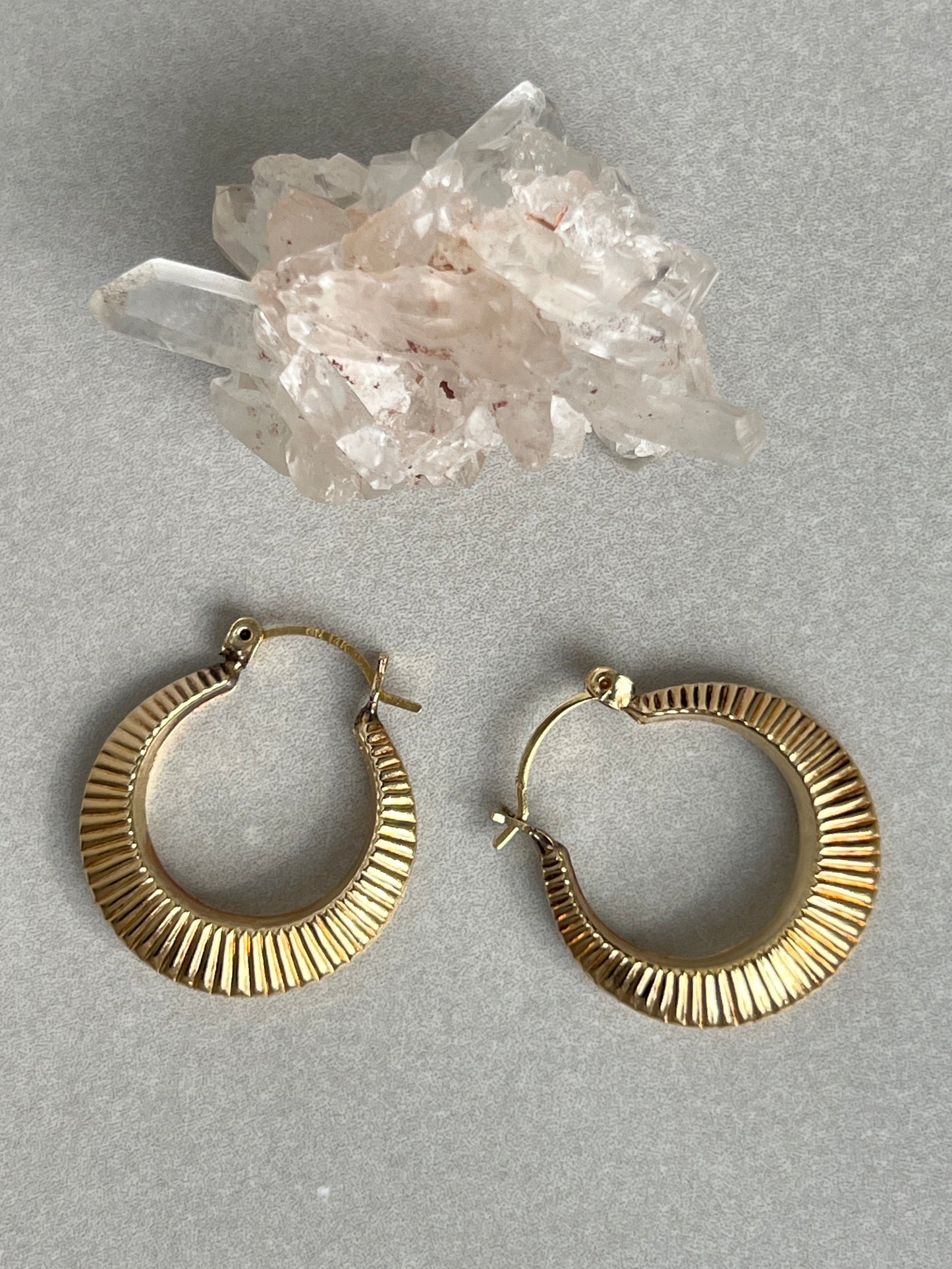 Vintage 14k Gold Ribbed Hoop Earrings