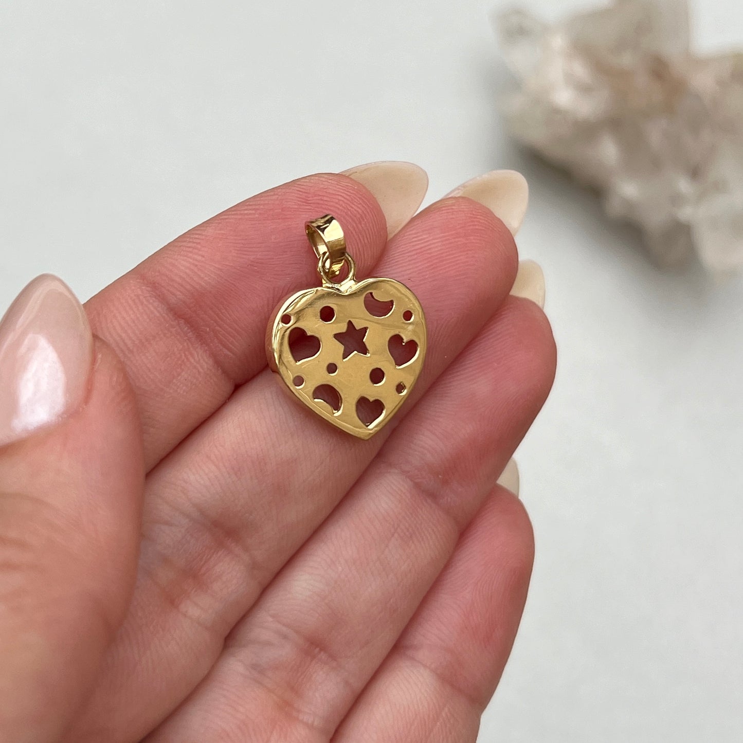 Vintage 14k Gold Heart Cutouts Charm