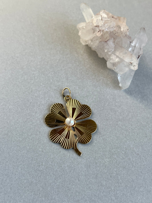 Vintage 14k Gold Engine Turned Lucky Shamrock Charm with Pearl