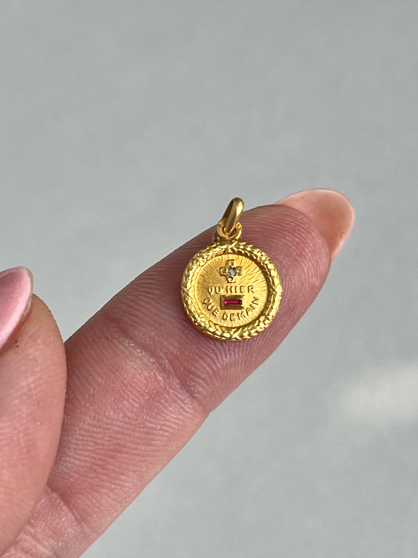Vintage 18k Gold Diamond and Ruby ‘Qu’hier - Que Demain’ French Love Token - XS