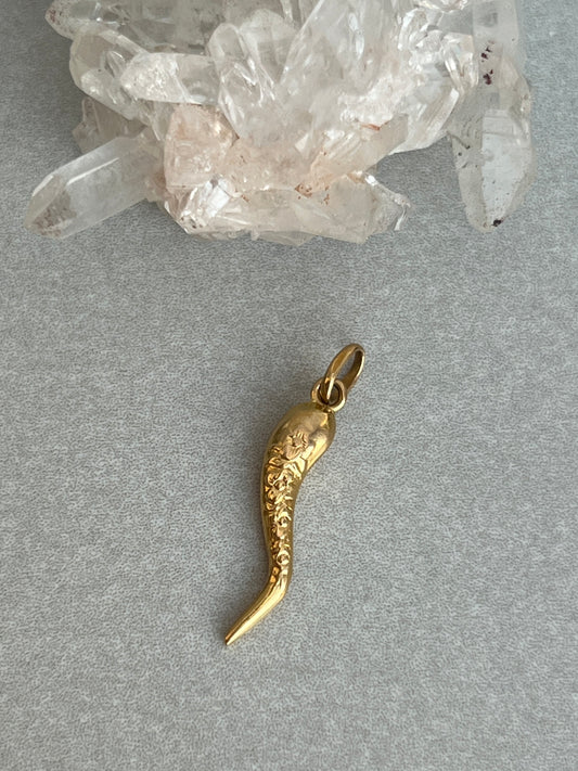 Vintage 18k Gold Floral Cornicello Charm