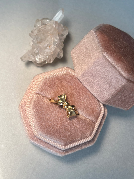 Vintage 14k Gold Bow Ring