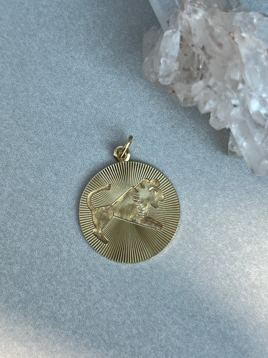 Vintage 14k Gold Engine Turned Celestial Leo Zodiac Charm