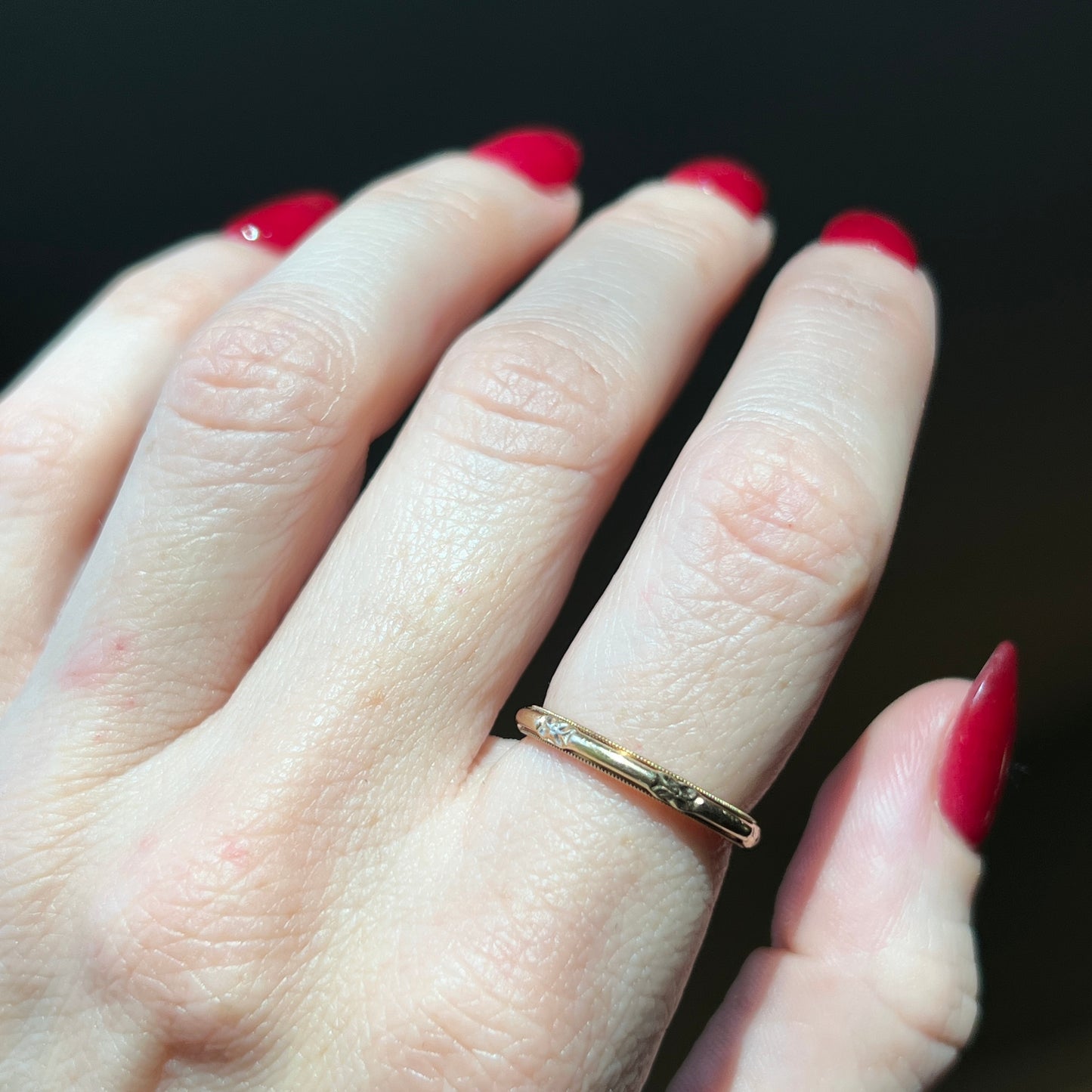 Vintage 14k Gold JR Wood + Artcarved Floral Band