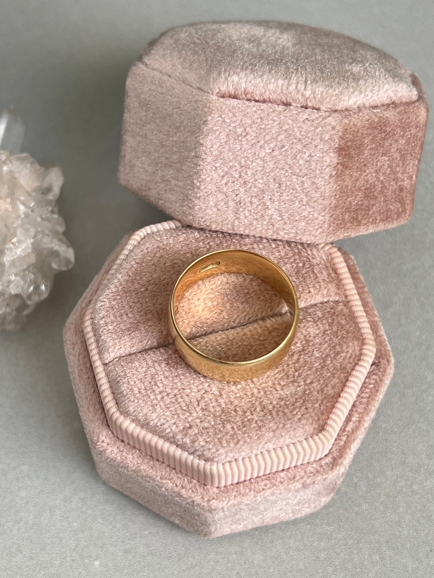Antique 18k Gold Wide Cigar Band Ring