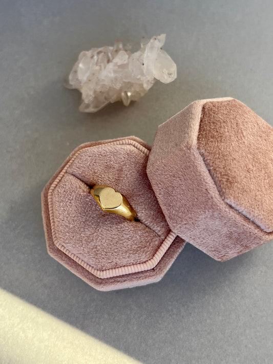 Vintage 14k Gold Heart Signet Ring