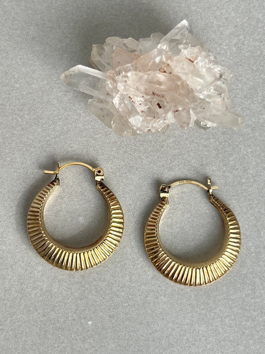 Vintage 14k Gold Ribbed Hoop Earrings