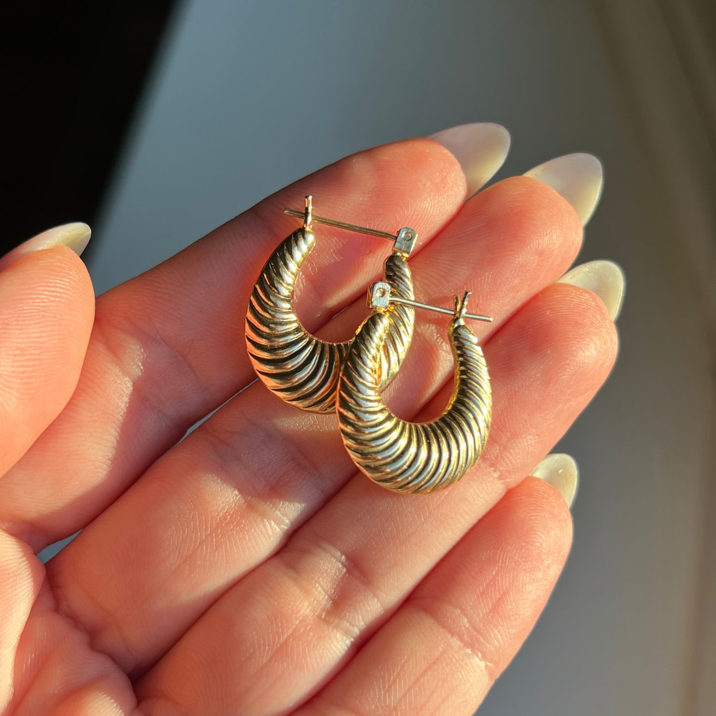 Vintage 14k Gold Shrimp Hoop Earrings