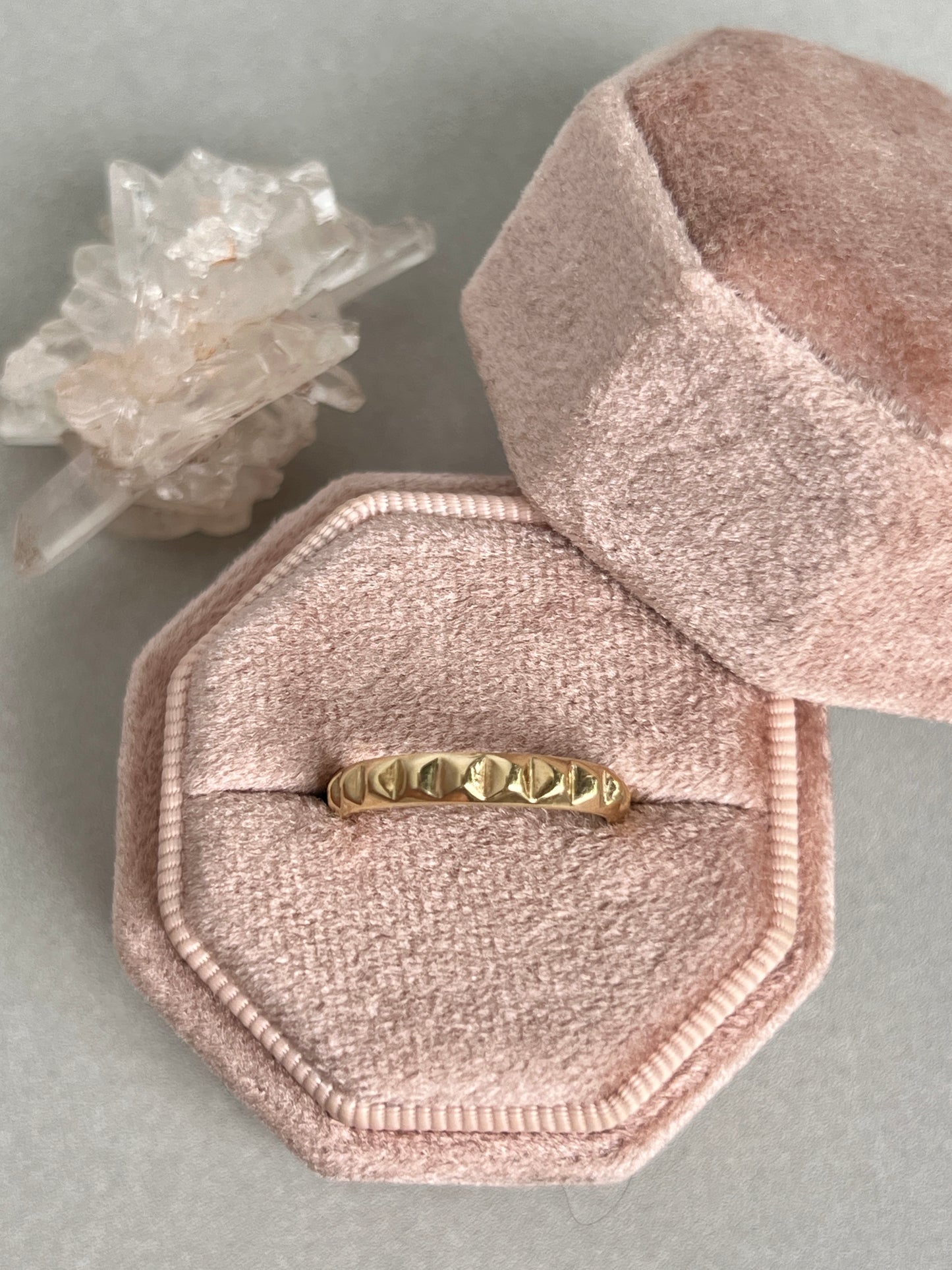 Vintage 14k Gold Spiked Pyramid Eternity Band
