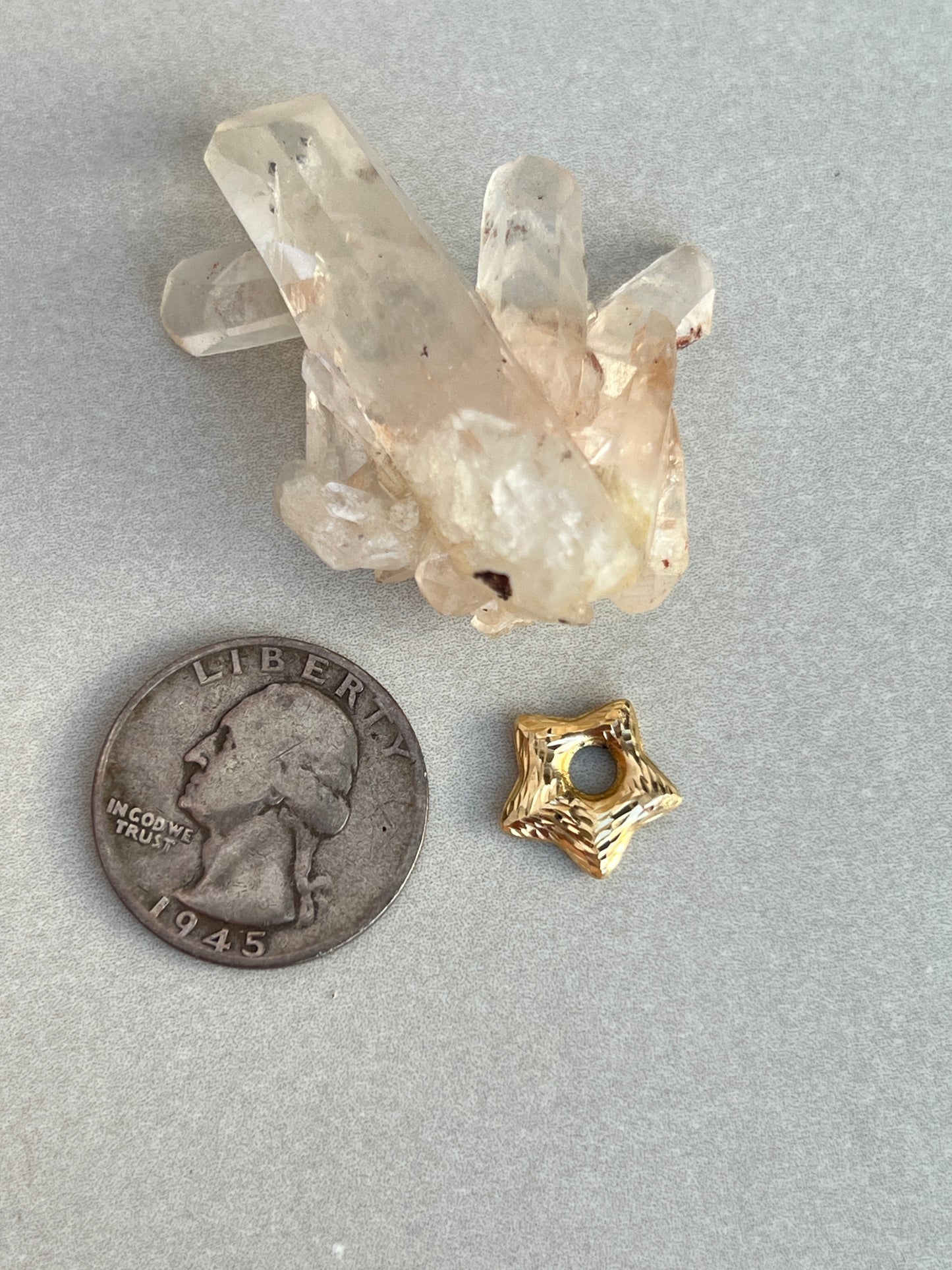 Vintage 14k Gold Diamond-Cut Textured Floating Star Charm