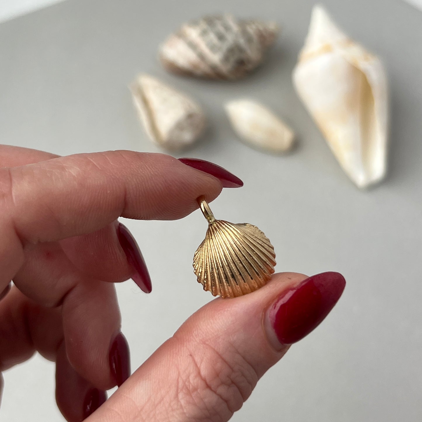 Vintage 14k Gold Clam Shell Charm