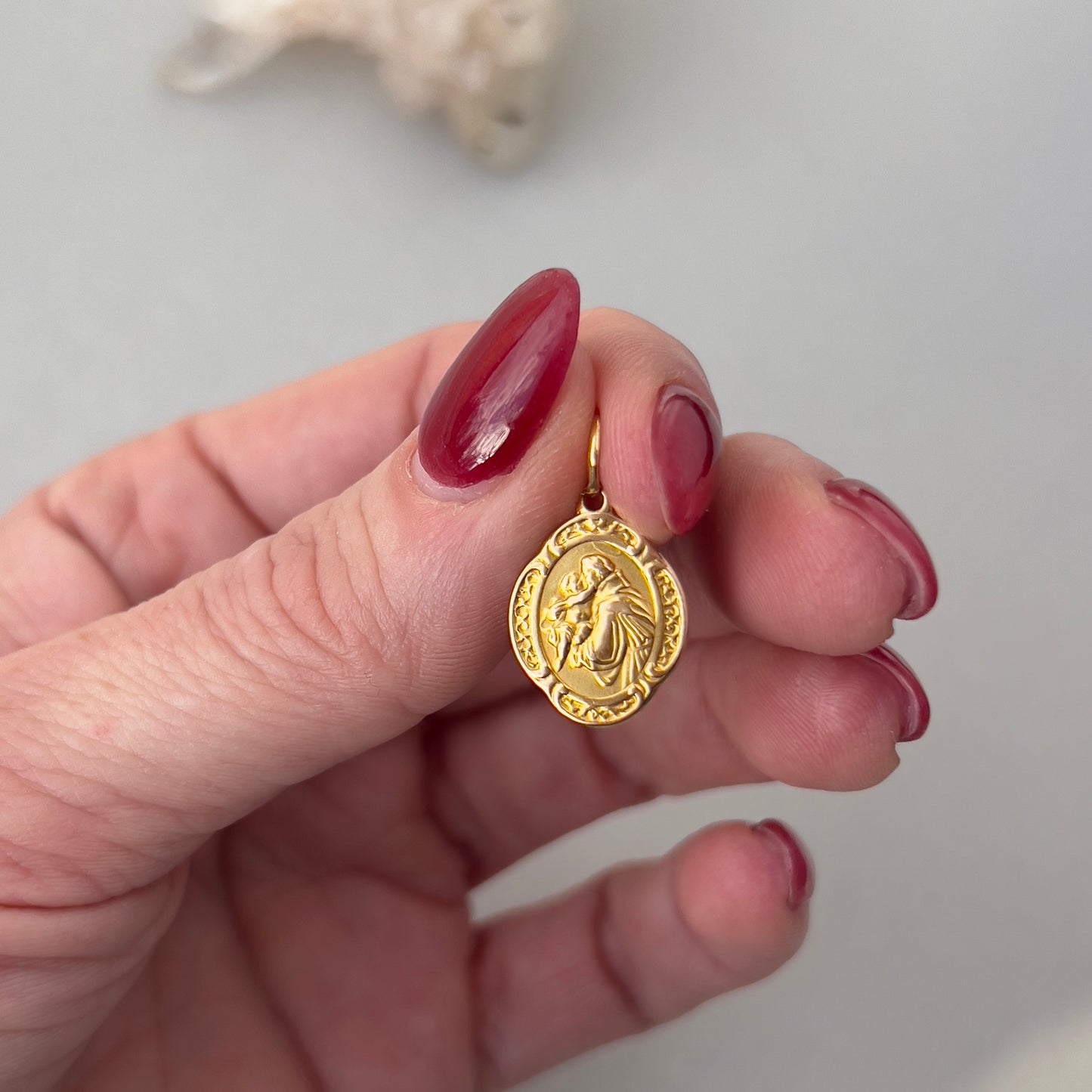 Vintage 18k Gold St Anthony Charm