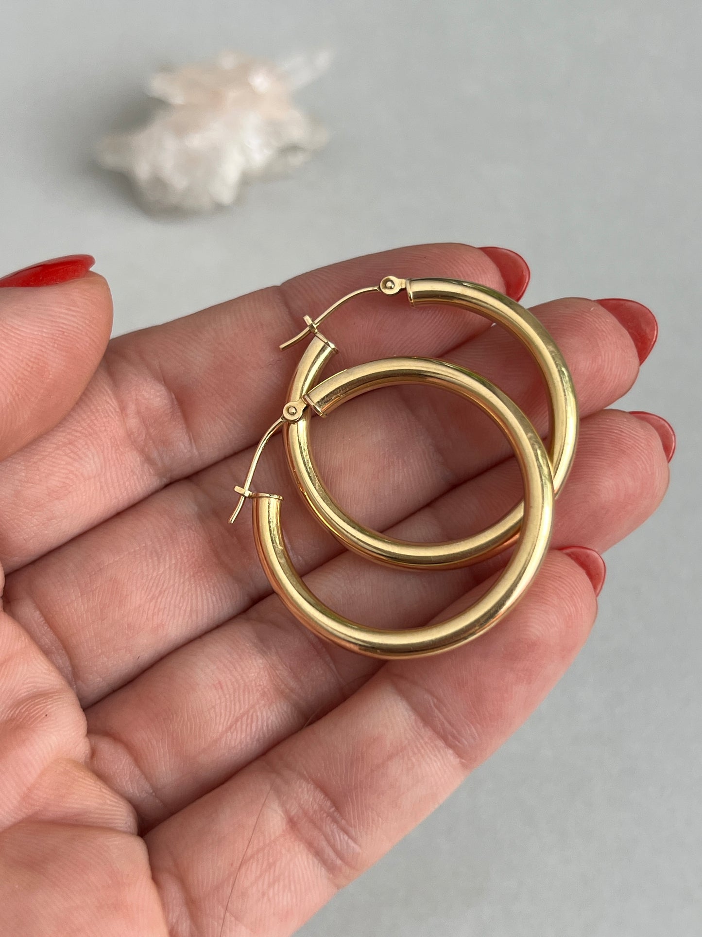 Vintage 14k Gold 1.2” Tube Hoop Earrings