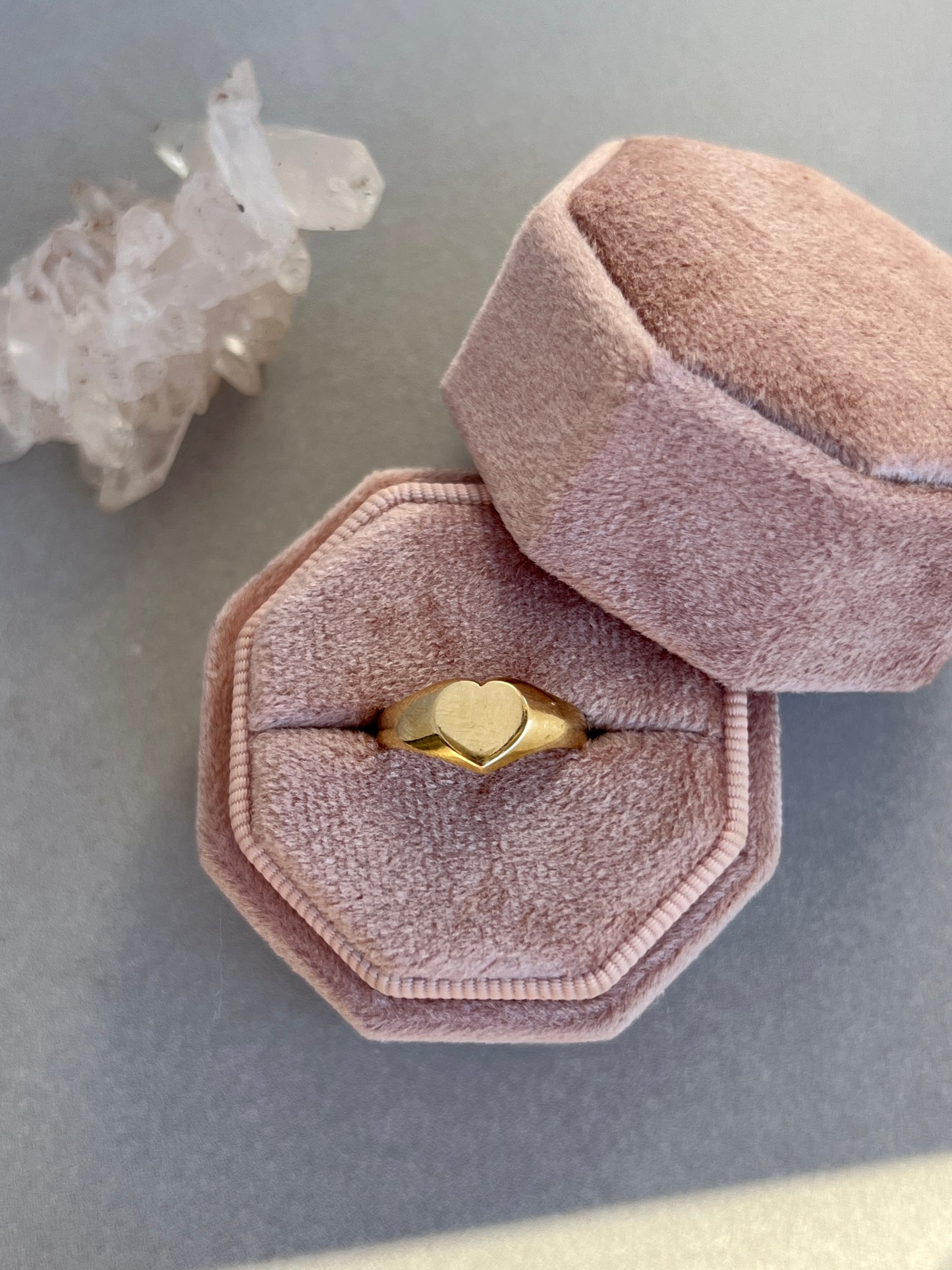 Vintage 14k Gold Heart Signet Ring