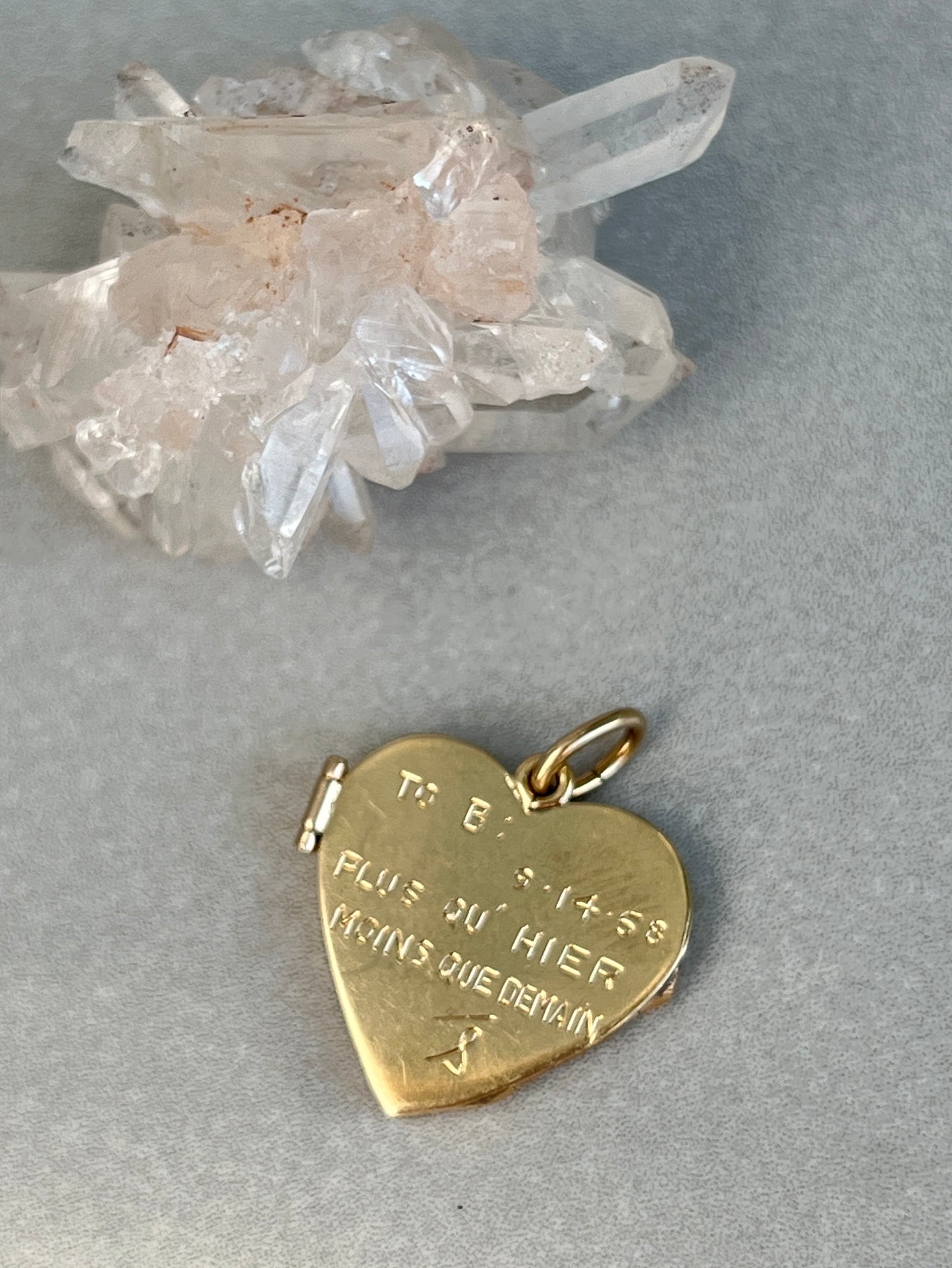 Vintage 14k Gold Midcentury Engine Turned Engraved Heart Locket