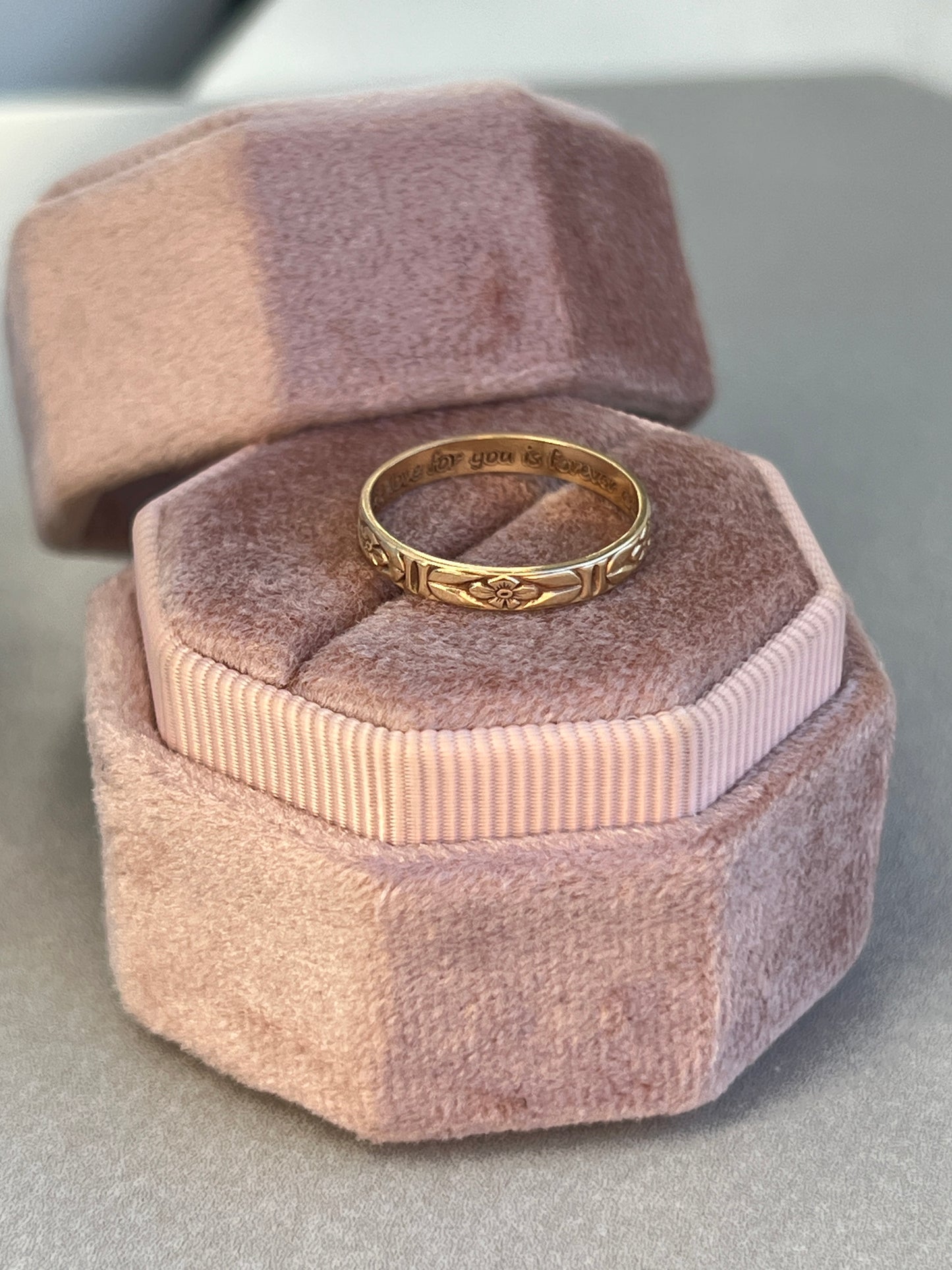 Vintage 14k Gold Floral Eternity Band