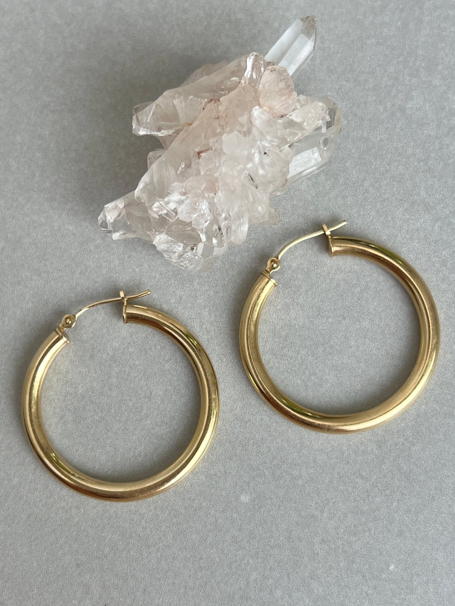 Vintage 14k Gold 1.2” Tube Hoop Earrings