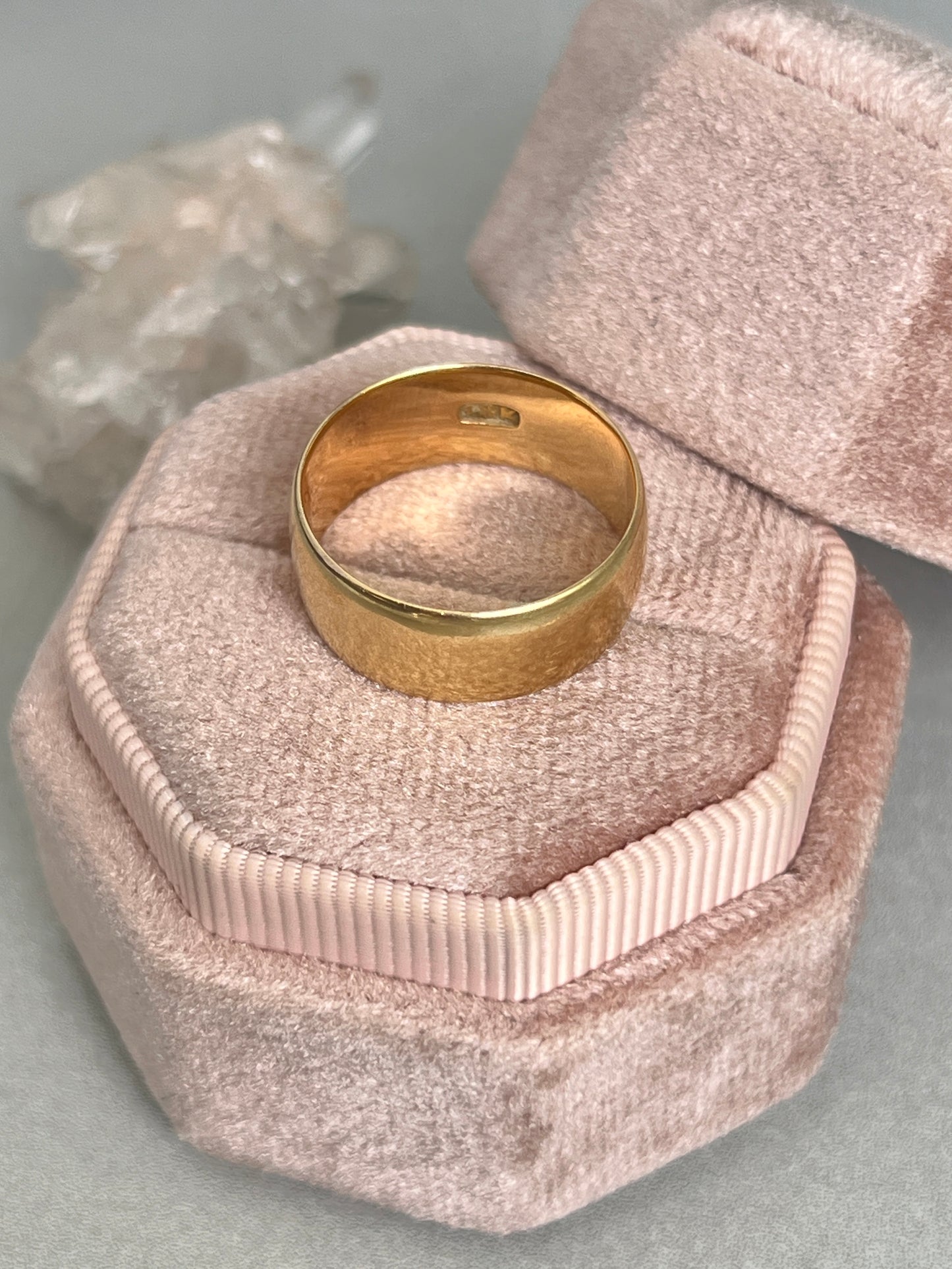 Antique 18k Gold Wide Cigar Band Ring